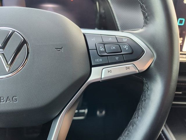 Used 2024 Volkswagen Atlas Cross Sport SEL R-Line image 31