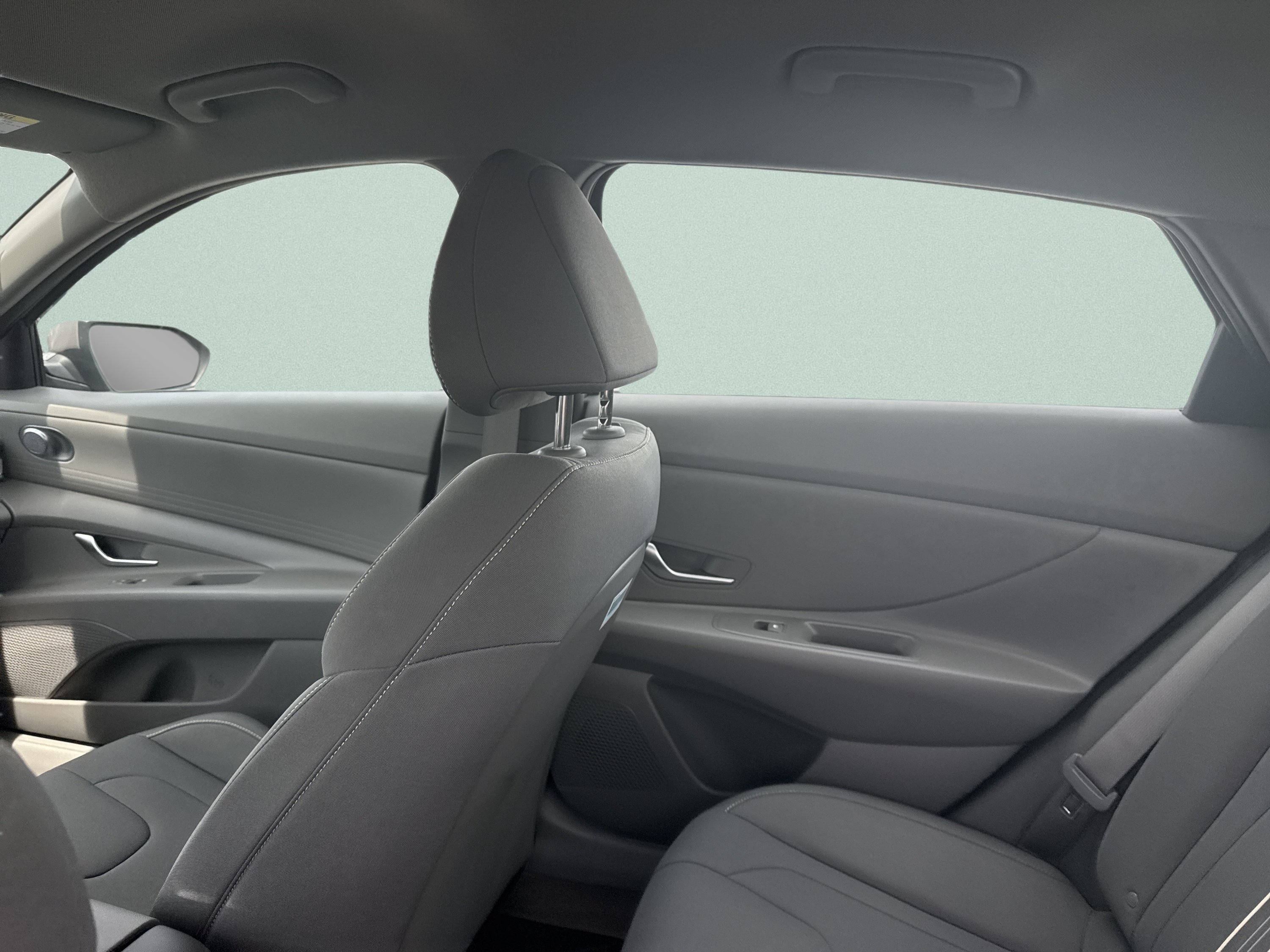 Used 2023 Hyundai Elantra SEL w/ Cargo Package FWD image 26
