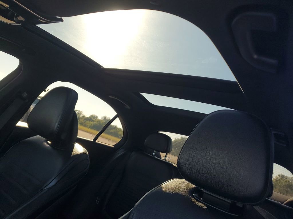 Used 2022 Mercedes-Benz C 300 Sedan w/ Pinnacle Trim Package image 30