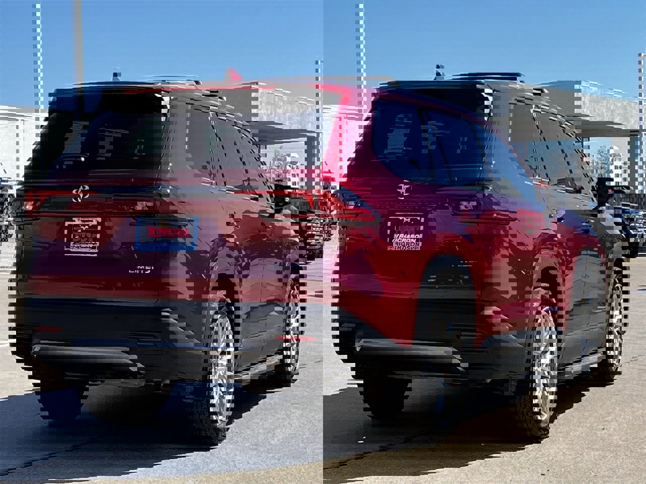 Used 2025 Toyota Grand Highlander FWD image 4