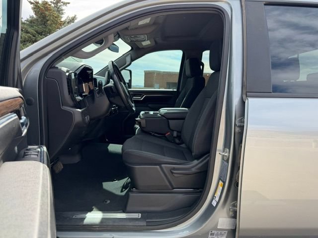 Used 2024 Chevrolet Silverado 2500 LT AWD/4WD image 12