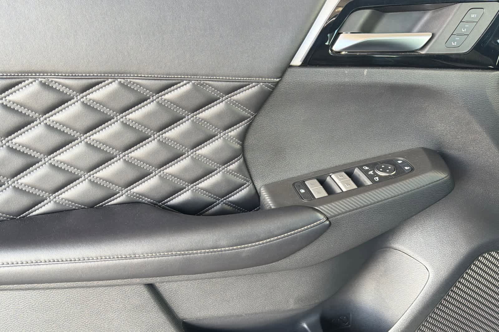 Used 2022 Mitsubishi Outlander SEL image 12