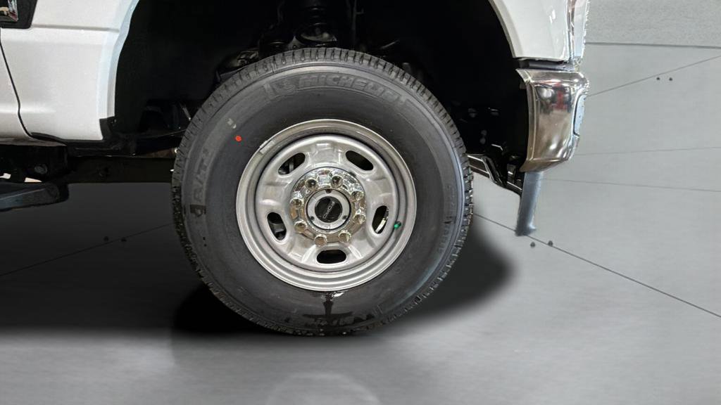 New 2026 Ford F250 XL w/ FX4 Off-Road Package image 23