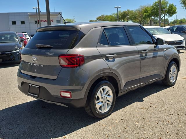 Used 2023 Hyundai Venue SE image 8