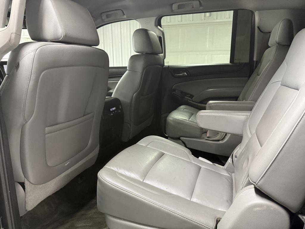 Used 2015 Chevrolet Suburban LT image 24
