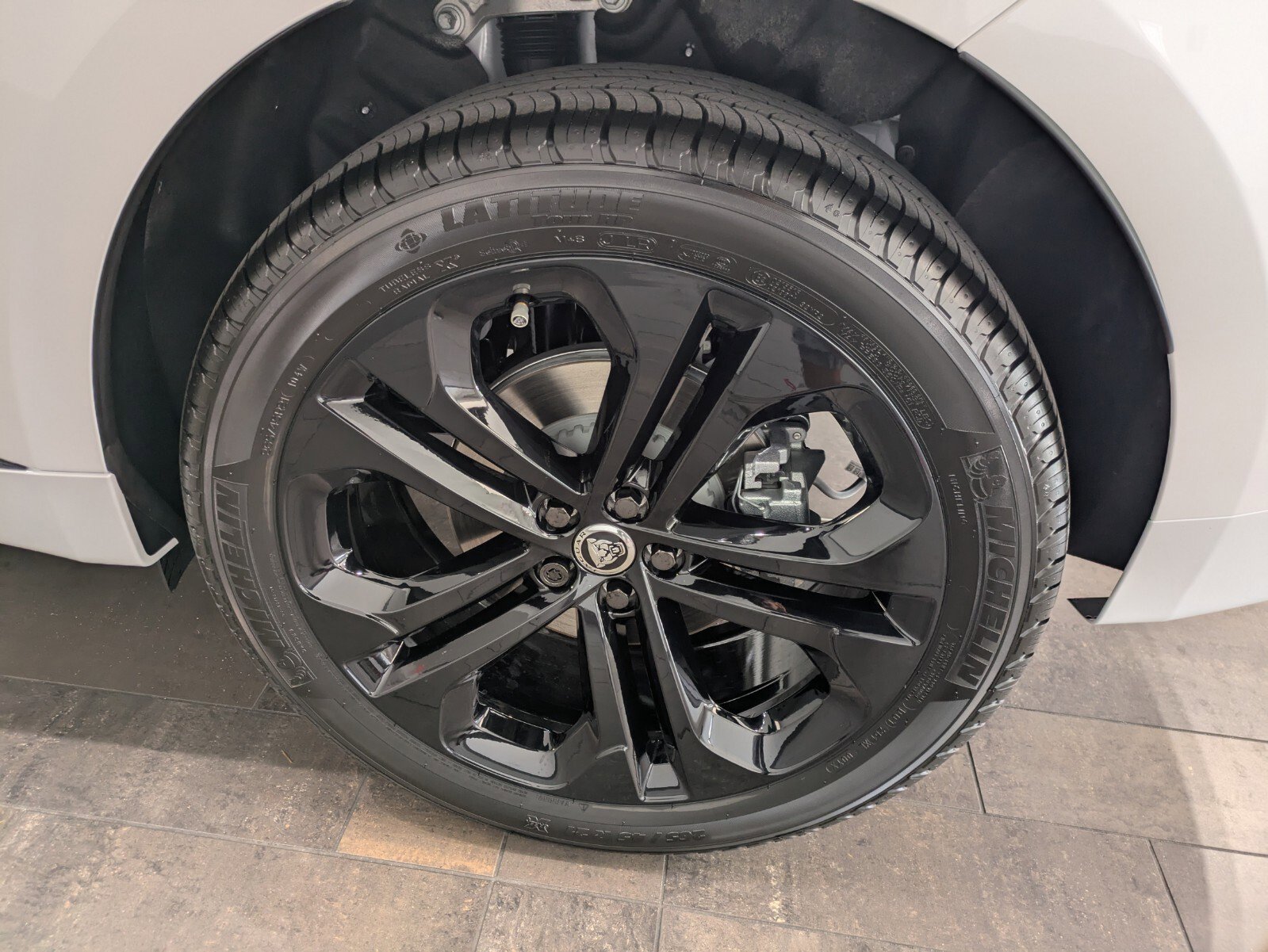 New 2026 Jaguar F-PACE R-Dynamic S image 14