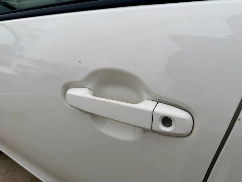 Used 2016 Toyota Prius C Two image 10