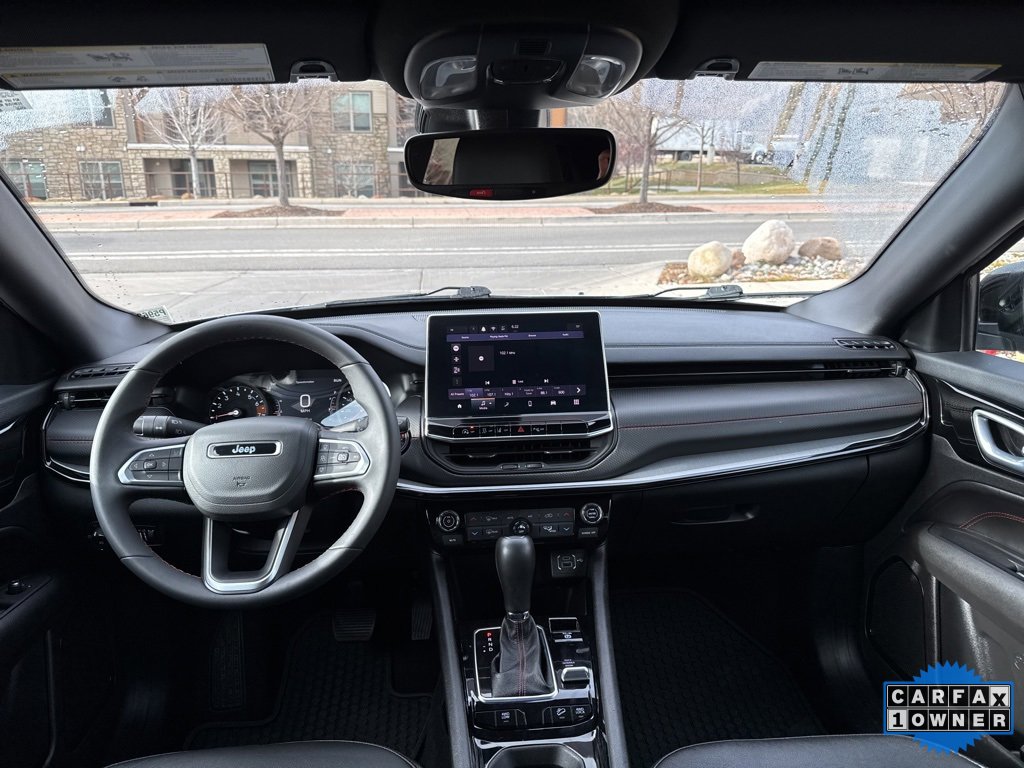 Used 2025 Jeep Compass Trailhawk image 22