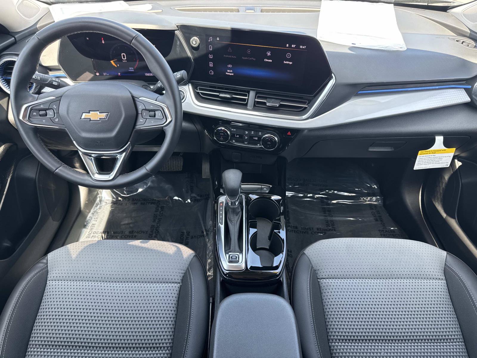 Used 2024 Chevrolet Trax LT w/ LT Convenience Package FWD image 9