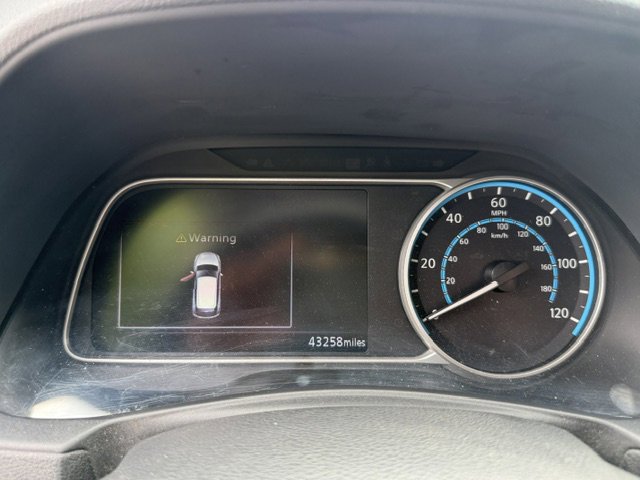 Used 2022 Nissan Leaf SV image 15