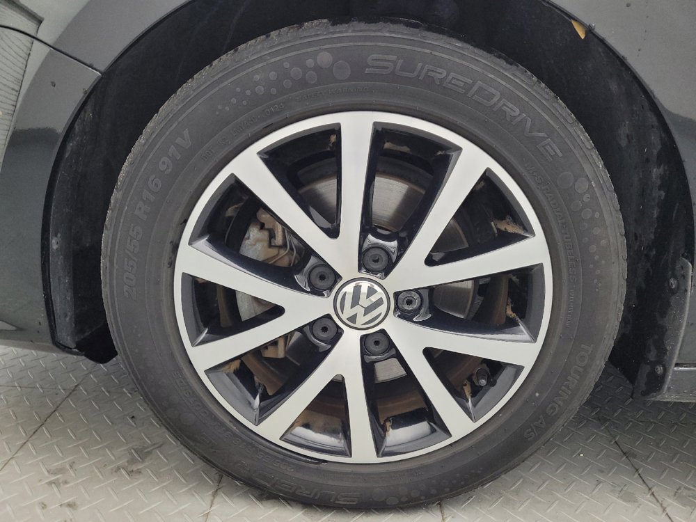 Used 2017 Volkswagen Jetta SE FWD image 31