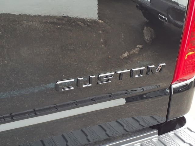 Used 2026 Chevrolet Silverado 2500 Custom w/ Custom Value Package image 18