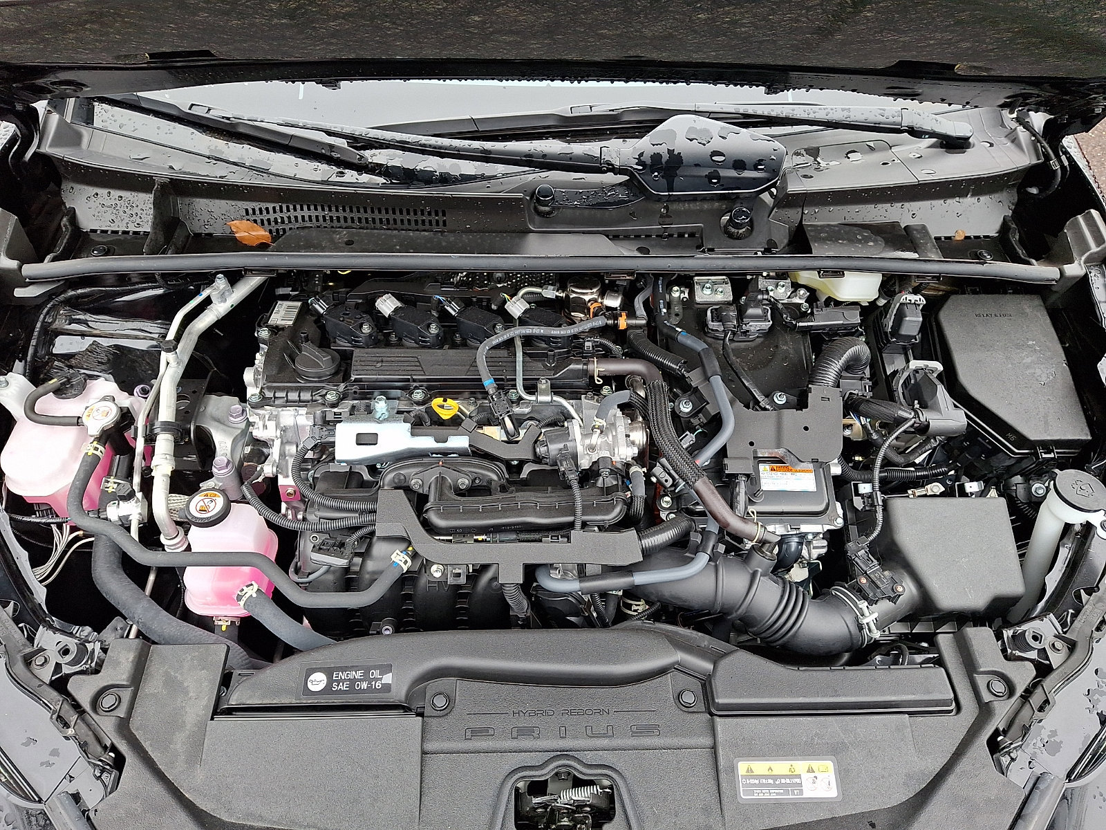 Used 2025 Toyota Prius AWD image 28