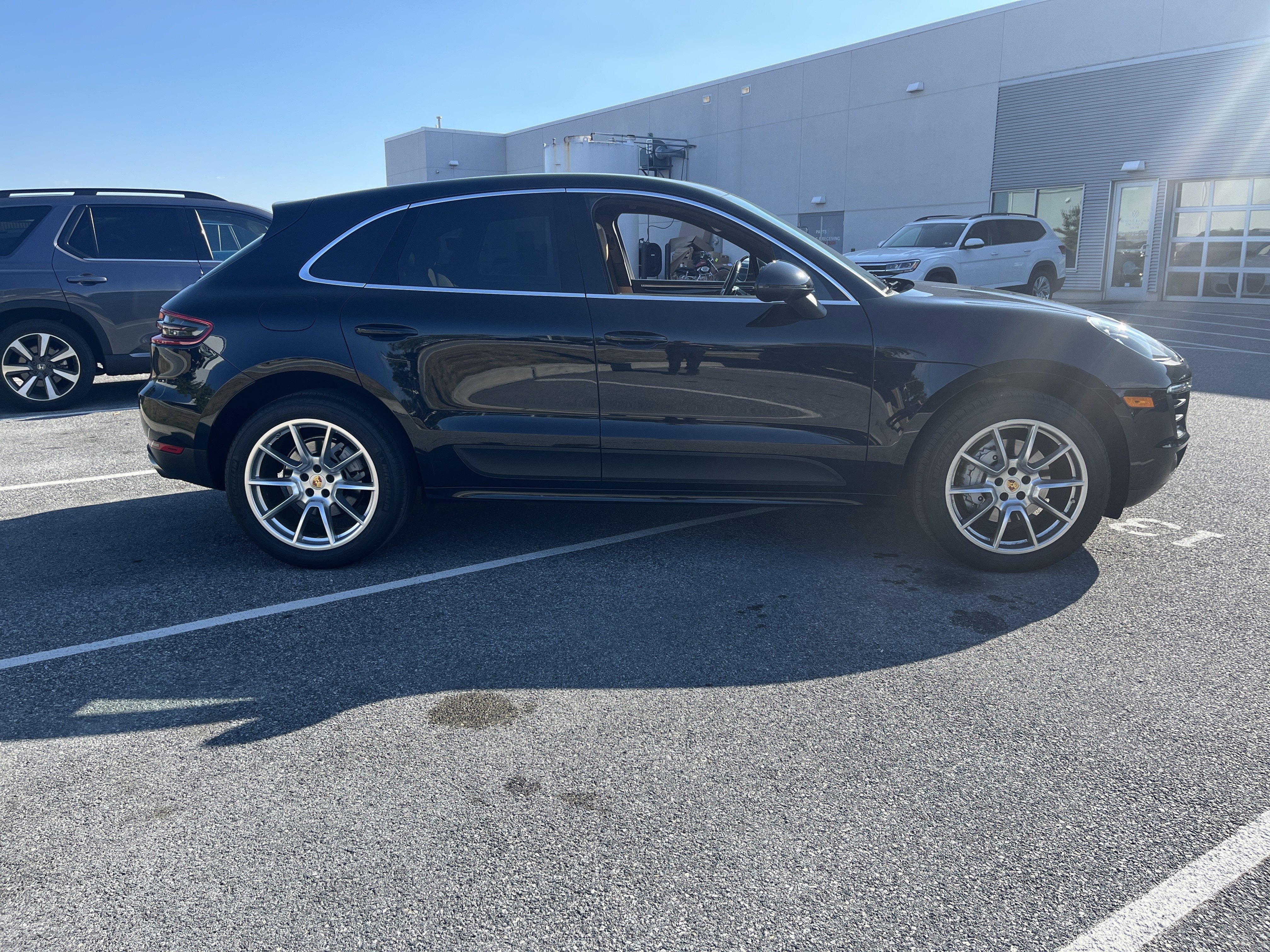 Used 2017 Porsche Macan S image 4