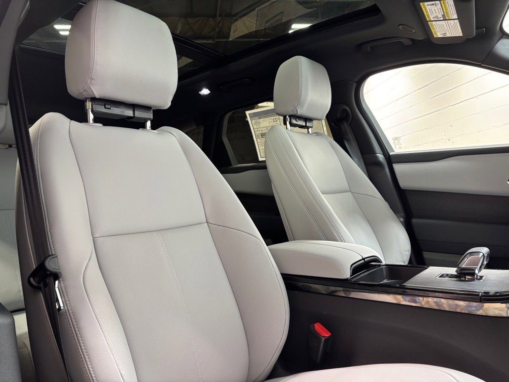 New 2026 Land Rover Range Rover Velar S image 31