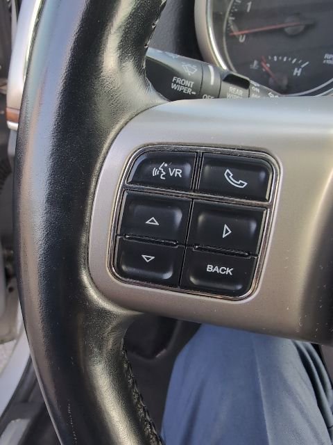 Used 2011 Jeep Grand Cherokee Limited w/ Trailer Tow Group AWD/4WD image 15