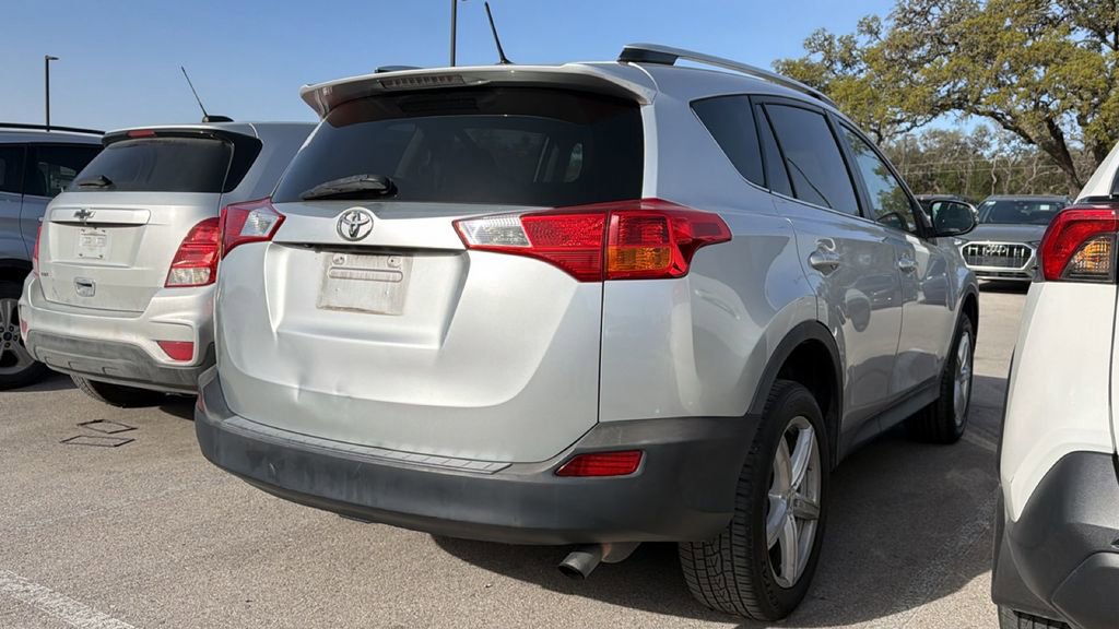 Used 2015 Toyota RAV4 Limited w/ Technology Package image 4