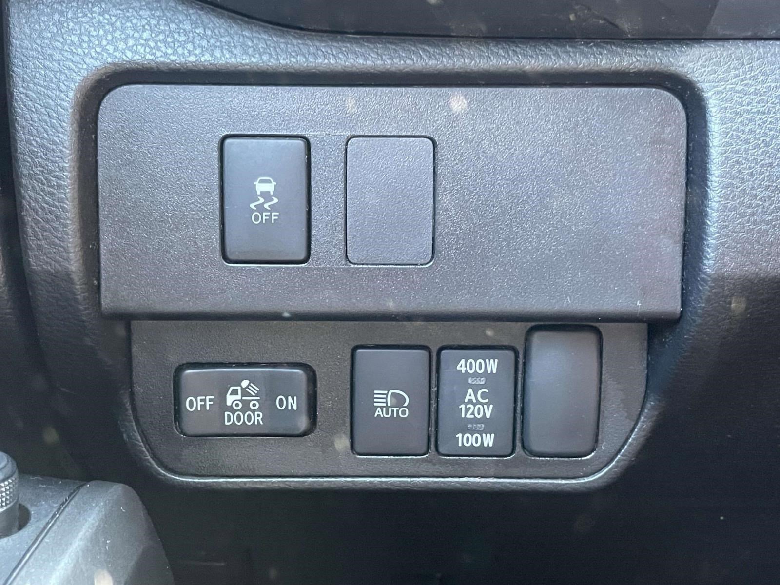 Used 2023 Toyota Tacoma TRD Sport AWD/4WD image 17