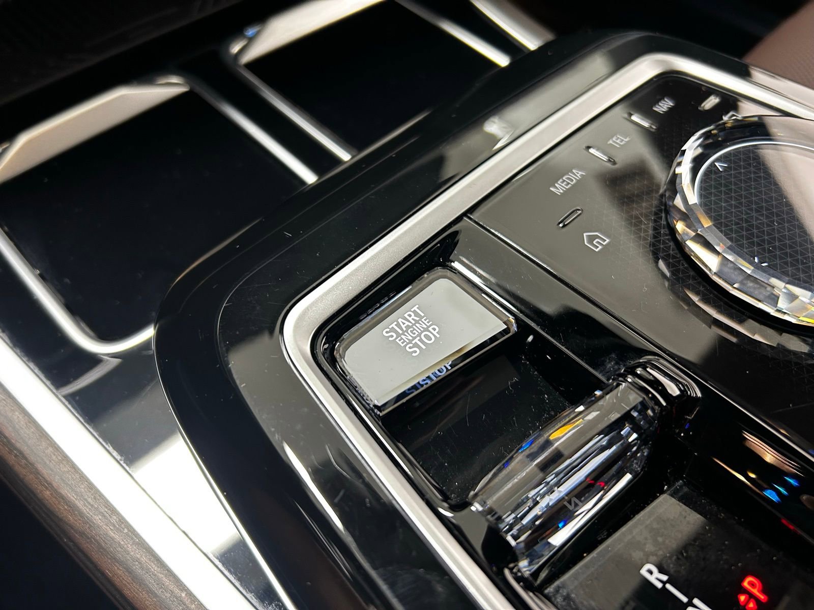 Used 2024 BMW 740i xDrive image 21