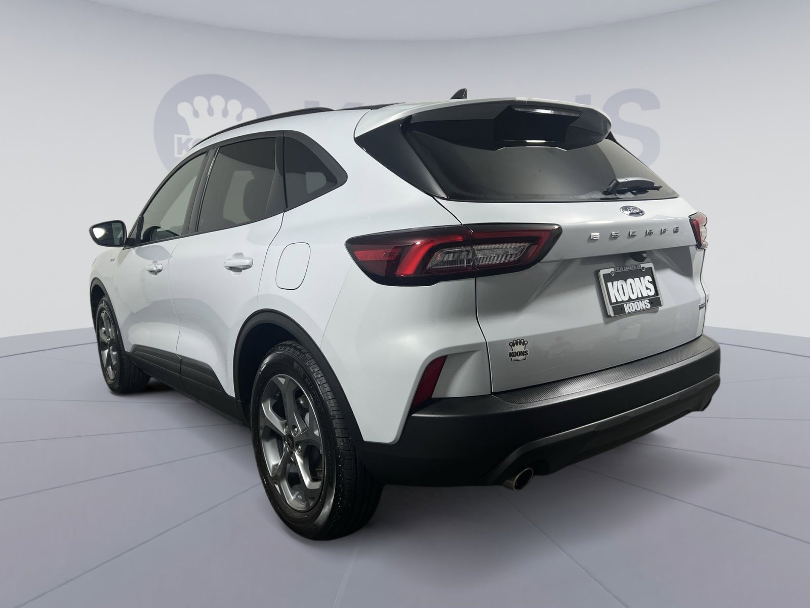 Used 2025 Ford Escape ST-Line w/ Equipment Group 301A image 4