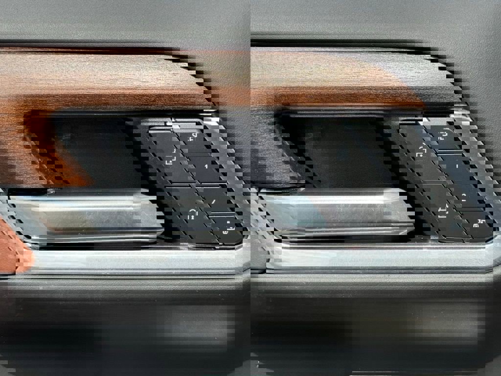 Used 2025 GMC Sierra 1500 Denali Ultimate image 20