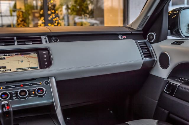 Used 2016 Land Rover Range Rover Sport SVR image 39