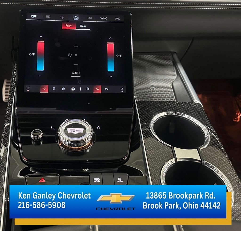 Used 2025 Cadillac Escalade V AWD/4WD image 17