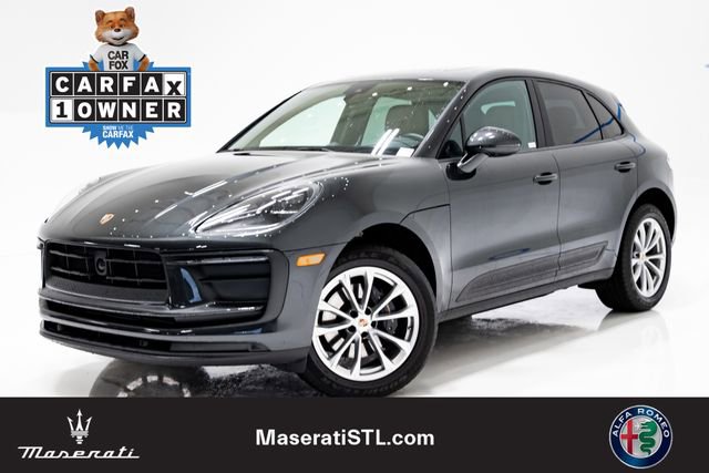 Used 2024 Porsche Macan AWD/4WD image 1