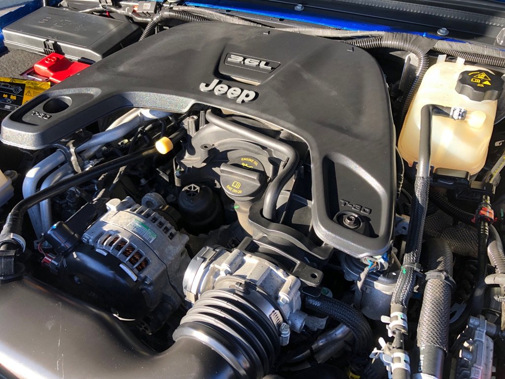 Used 2021 Jeep Gladiator Sport image 38