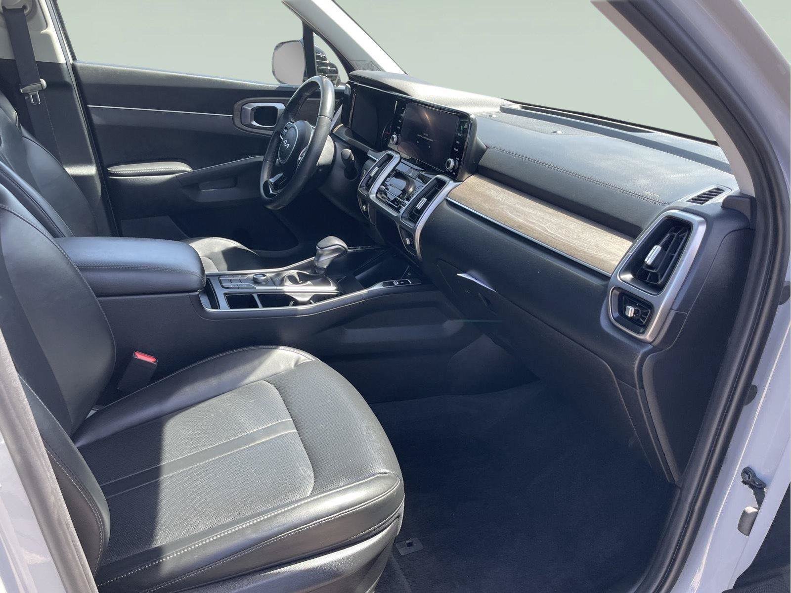 Used 2023 Kia Sorento S AWD/4WD image 21