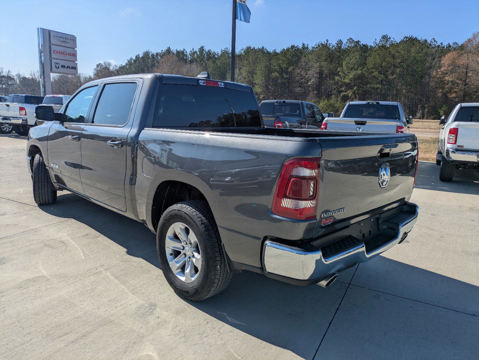 Used 2024 RAM 1500 Laramie RWD image 6