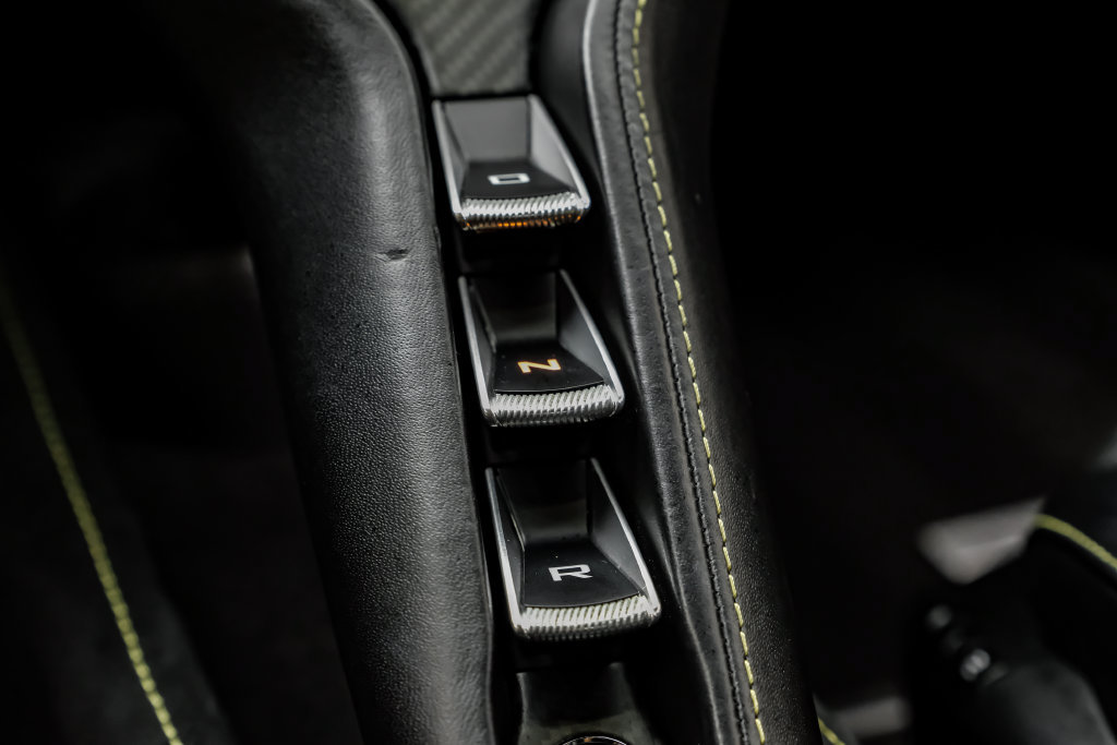 Used 2018 McLaren 720S Performance RWD image 23