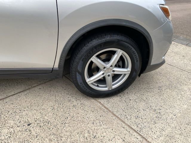 Used 2016 Nissan Rogue S image 16