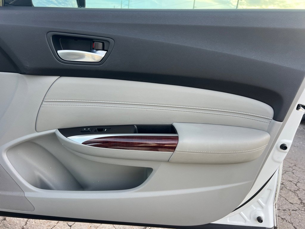 Used 2016 Acura TLX image 18