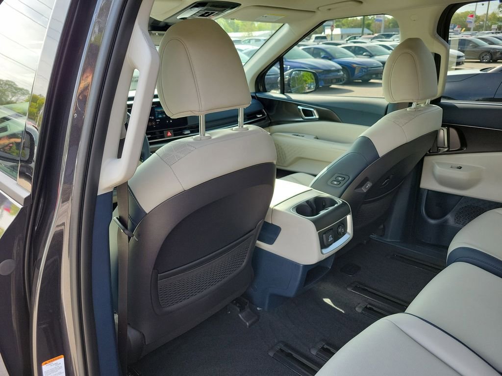 New 2026 Kia Carnival SX FWD image 17