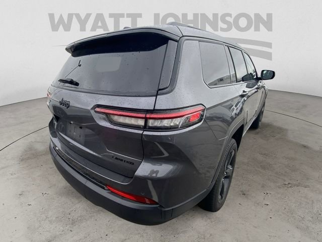 Used 2025 Jeep Grand Cherokee L Limited w/ Black Appearance Package AWD/4WD image 9