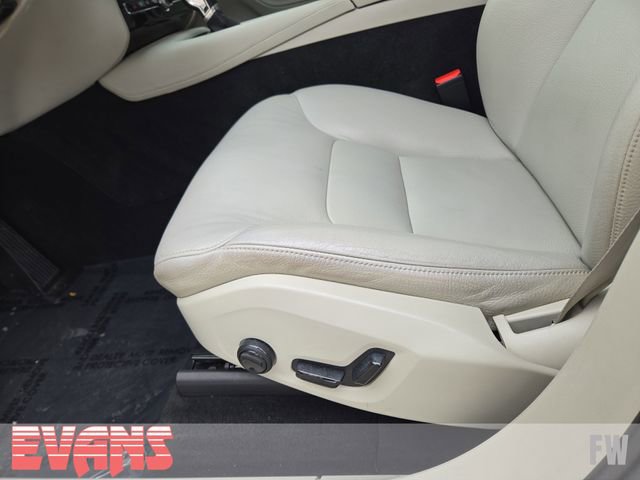 Used 2017 Volvo XC90 T6 Momentum w/ Vision Package image 17