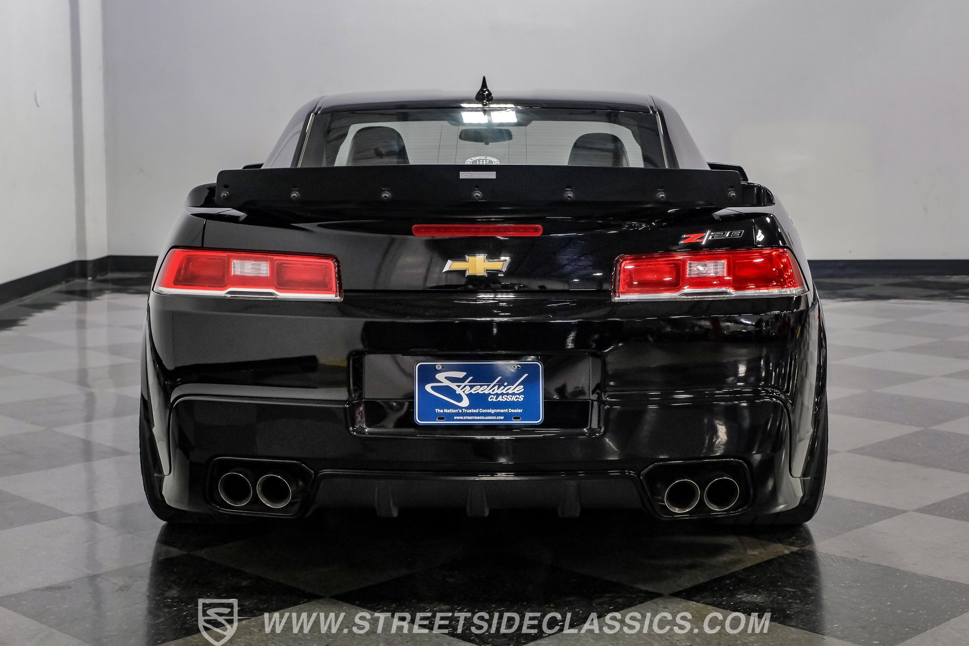 Used 2015 Chevrolet Camaro Z/28 RWD image 11