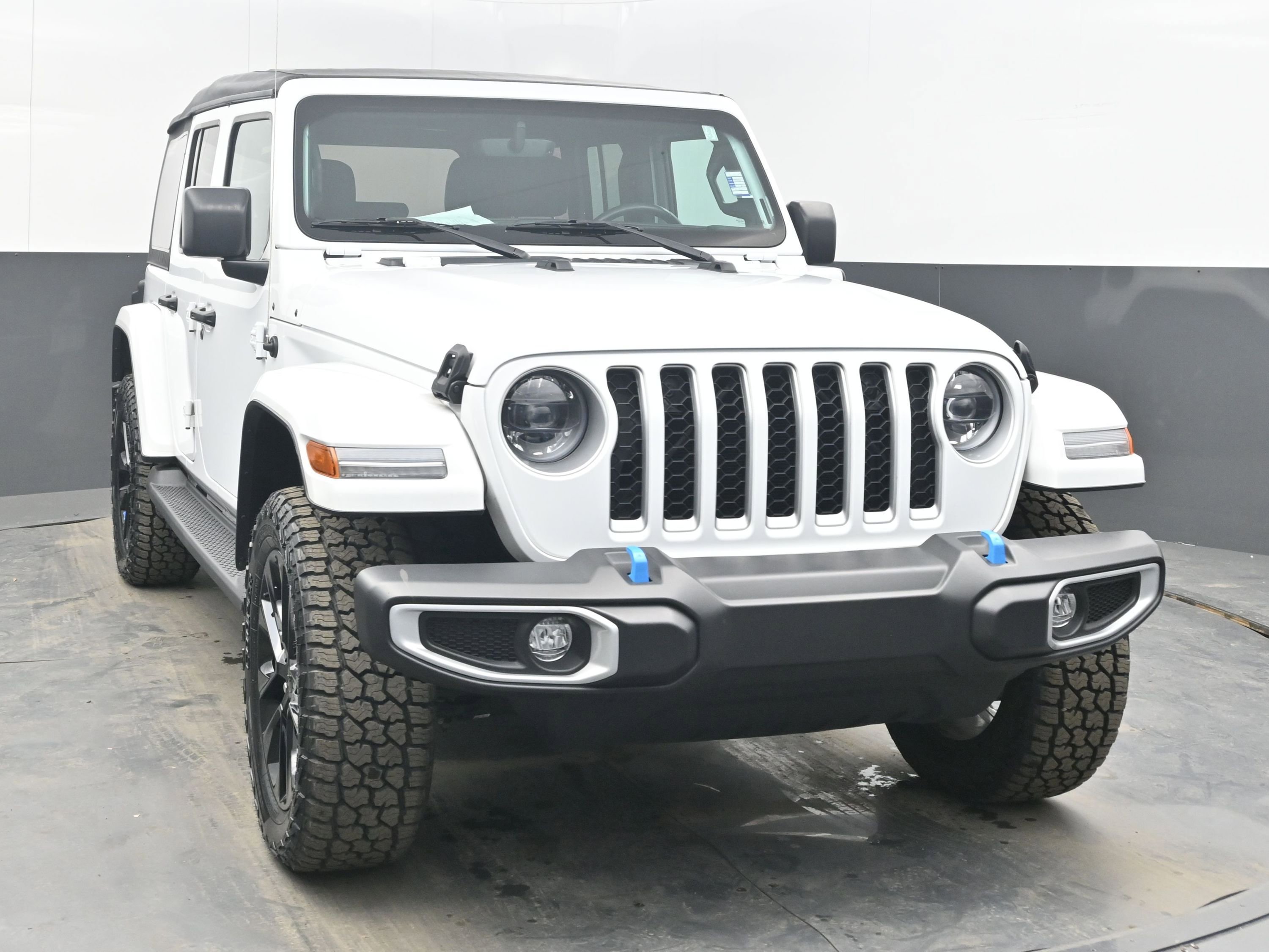Used 2023 Jeep Wrangler Sahara w/ Cold Weather Group image 3