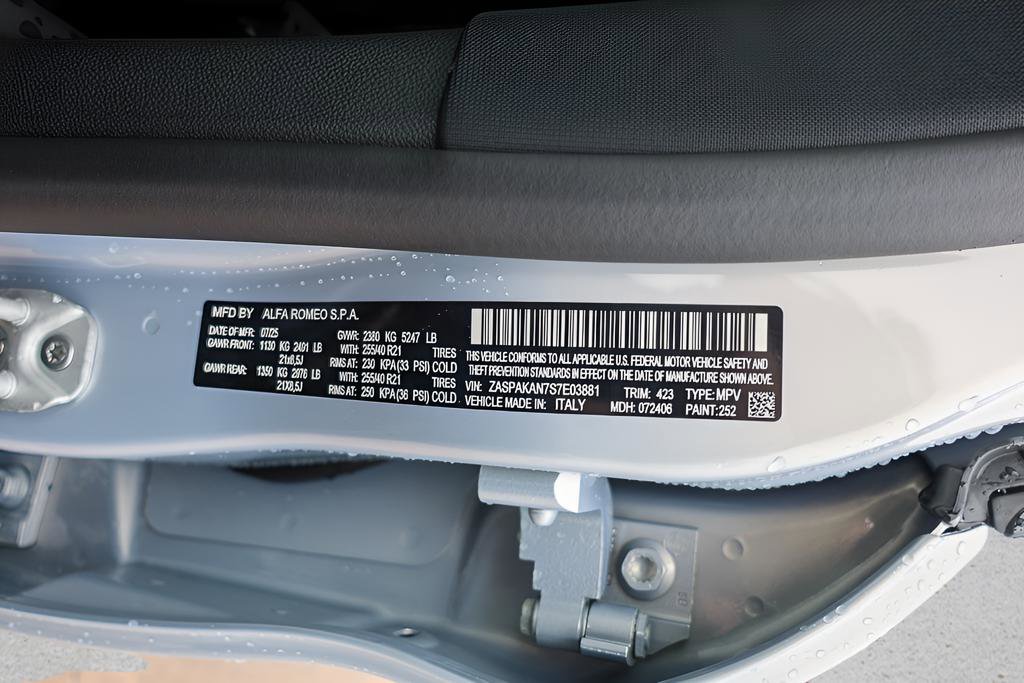 New 2025 Alfa Romeo Stelvio Sprint image 27