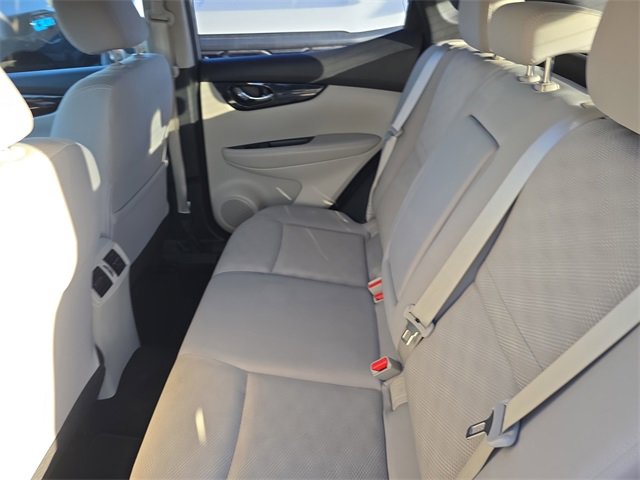 Used 2018 Nissan Rogue Sport SV w/ SV Technology Package image 13