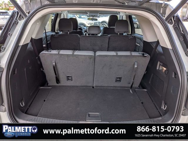 Used 2025 Ford Explorer Active RWD image 12