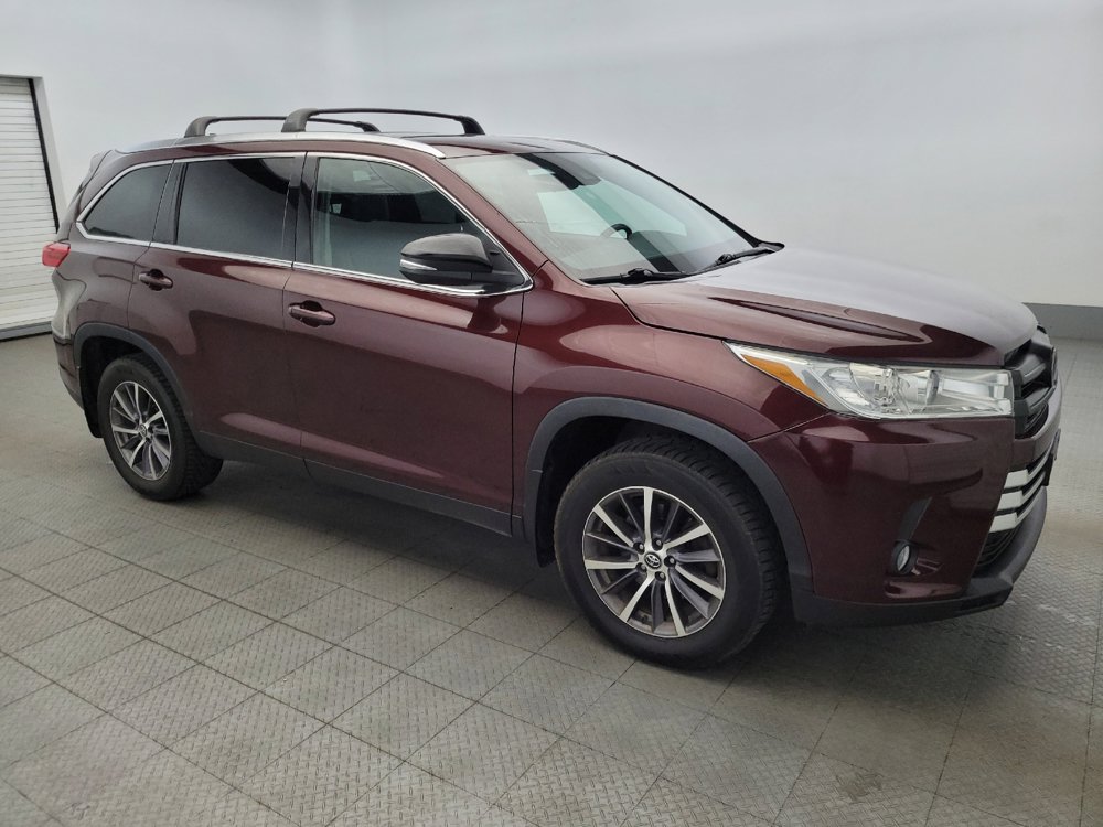 Used 2019 Toyota Highlander XLE AWD/4WD image 11