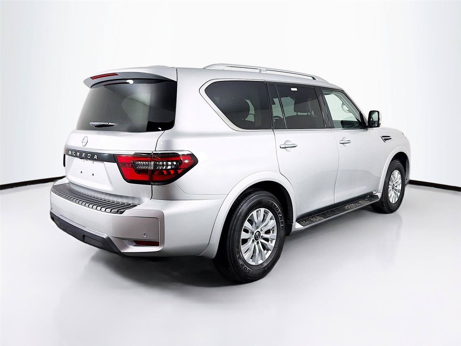 Used 2024 Nissan Armada SV AWD/4WD image 11