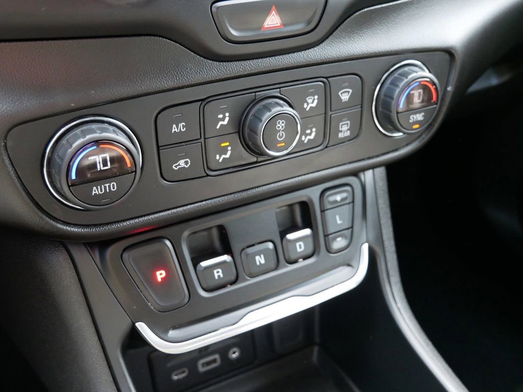 Used 2020 GMC Terrain SLT FWD image 19