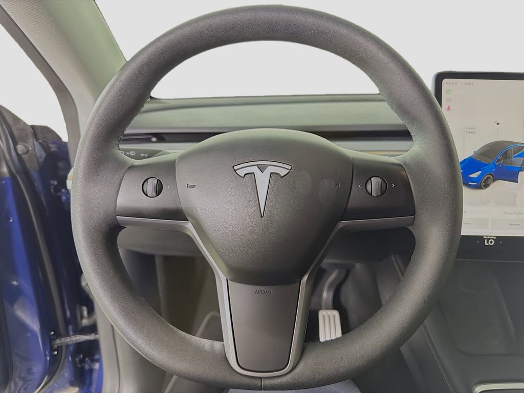 Used 2023 Tesla Model Y Performance image 14