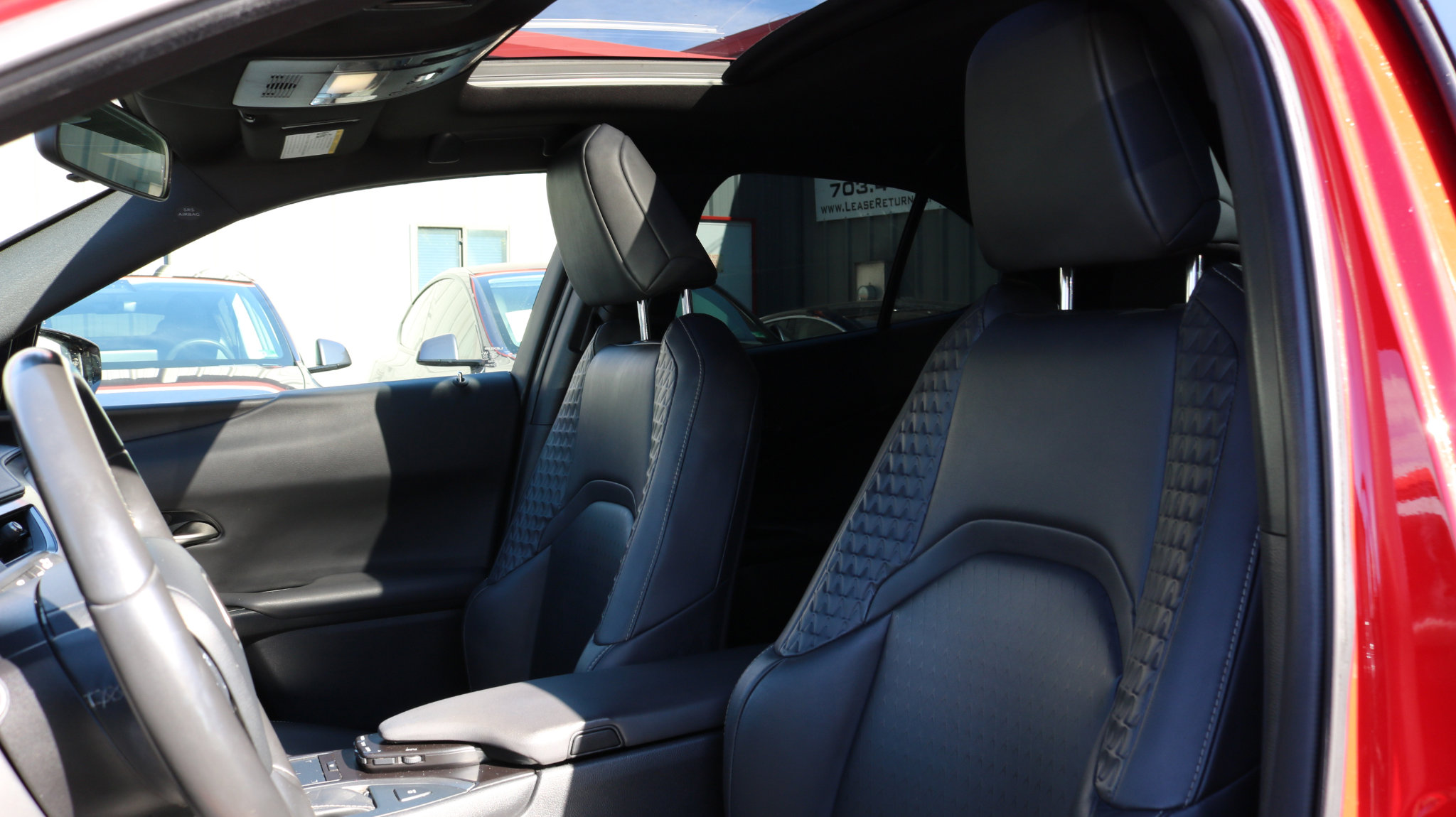 Used 2022 Lexus UX 200 image 11