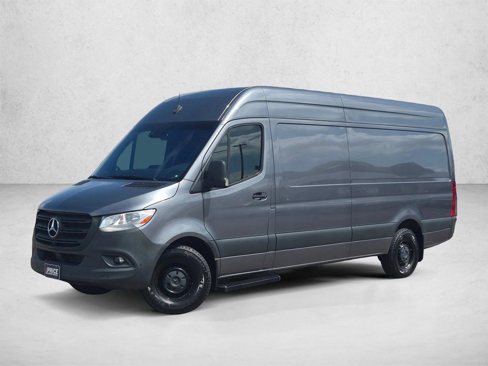 Used 2022 Mercedes-Benz Sprinter 2500 image 2
