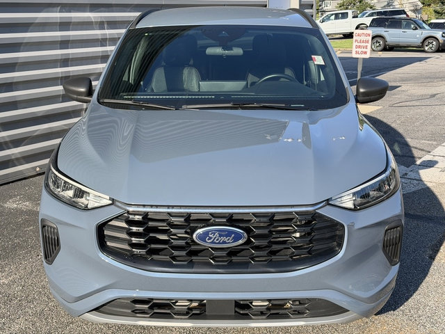 Used 2024 Ford Escape ST-Line w/ Tech Pack #1 AWD/4WD image 12