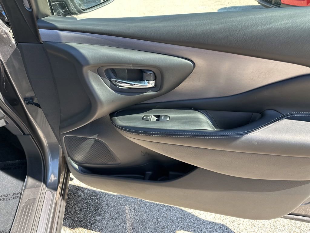Used 2023 Nissan Murano S AWD/4WD image 13